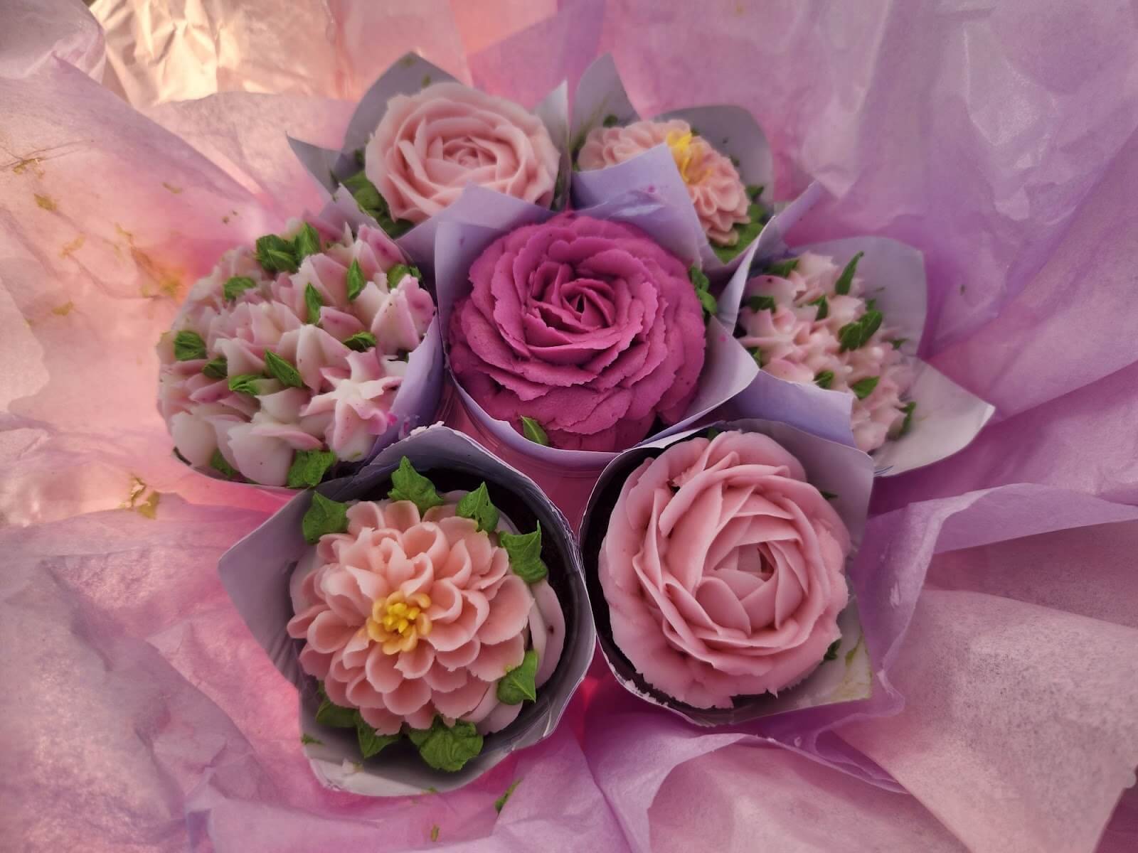 7 Cup Pink Bouquet